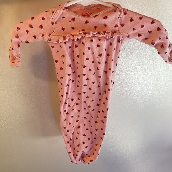 Preemie Baby Girl Sleep outfits and pajamas - Picture 6 of 7